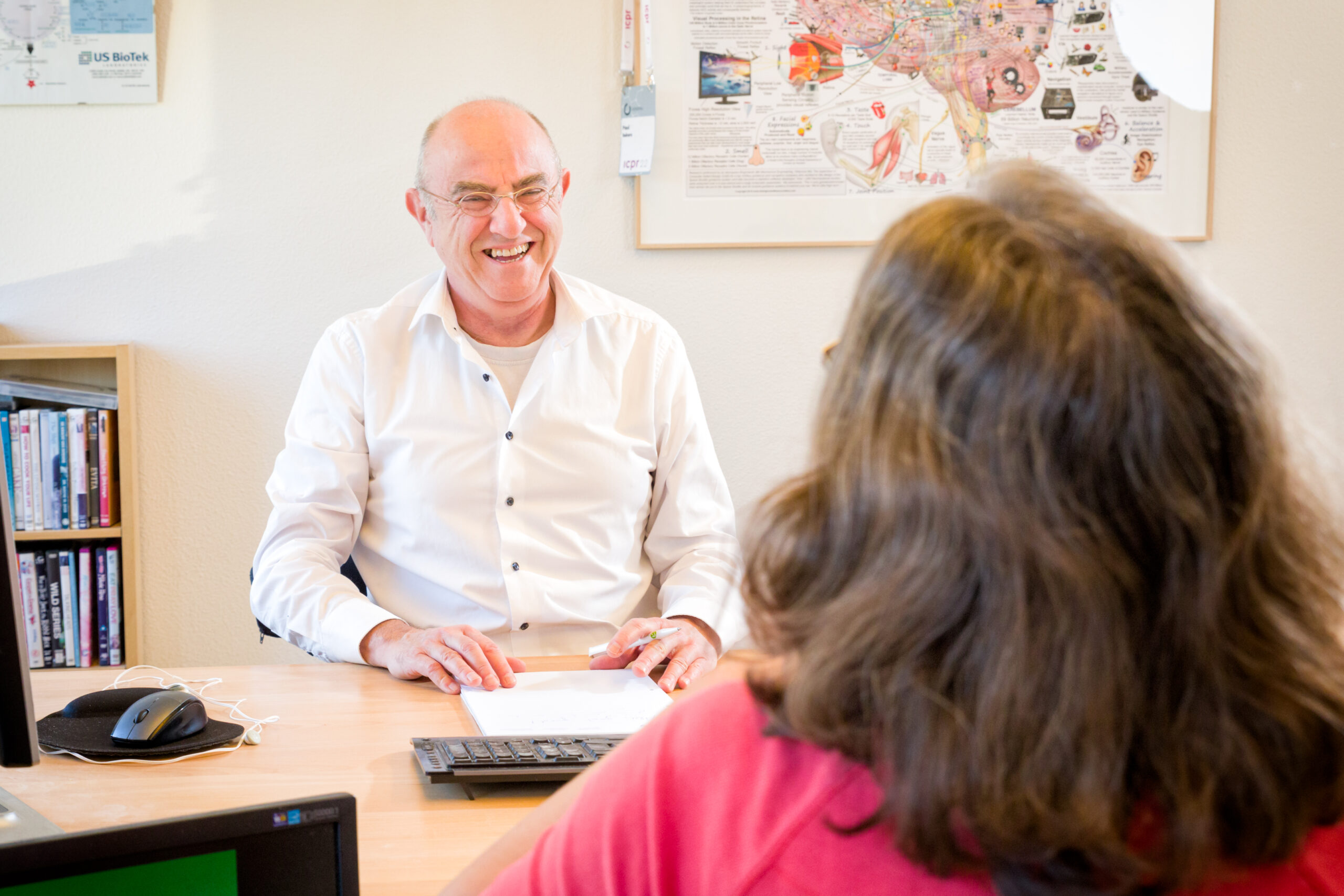 Paul in zijn kantoor